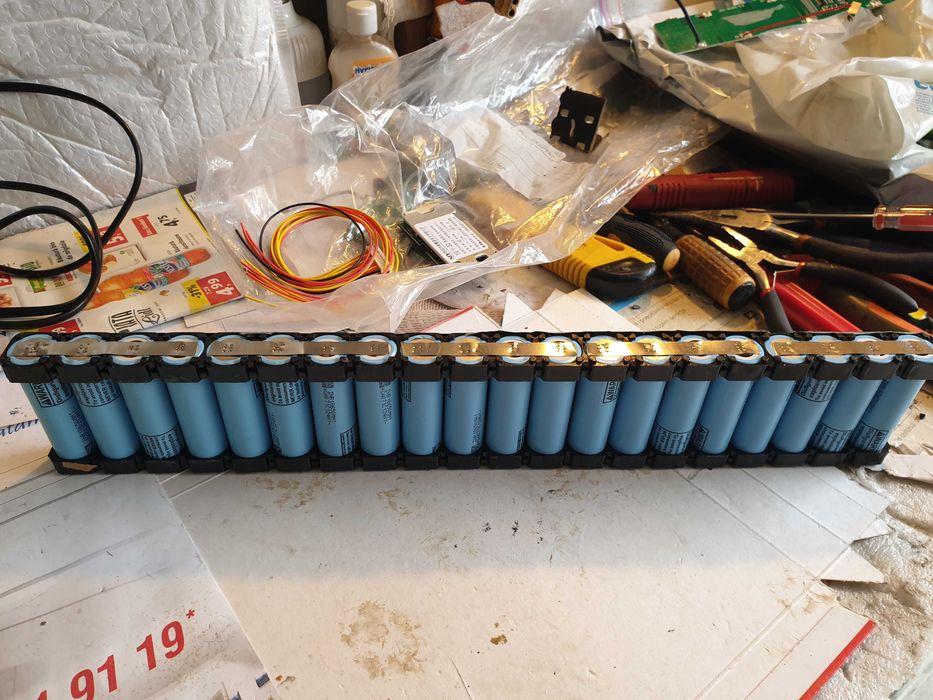 baterii 36V pentru trotinete electrice cu diferite capacitati si forme