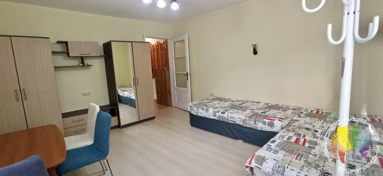 Дава се под наем Тристаен апартамент в Бургас, Център - 70 кв.м за 510 € - Снимка #8