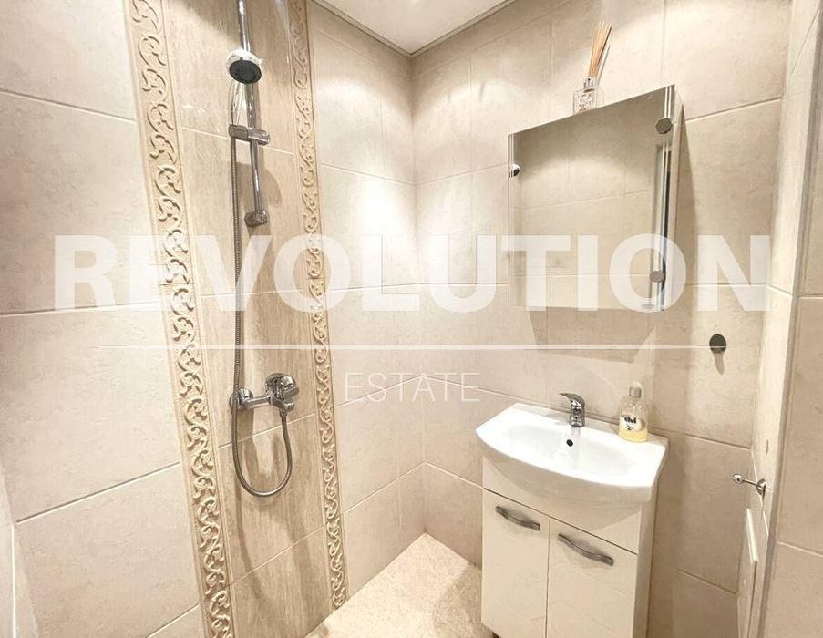 Дава се под наем Двустаен апартамент в Варна, Цветен квартал - 60 кв.м за 448.8 € - Снимка #4