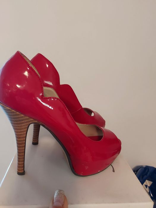Pantofi piele lacuita m.38