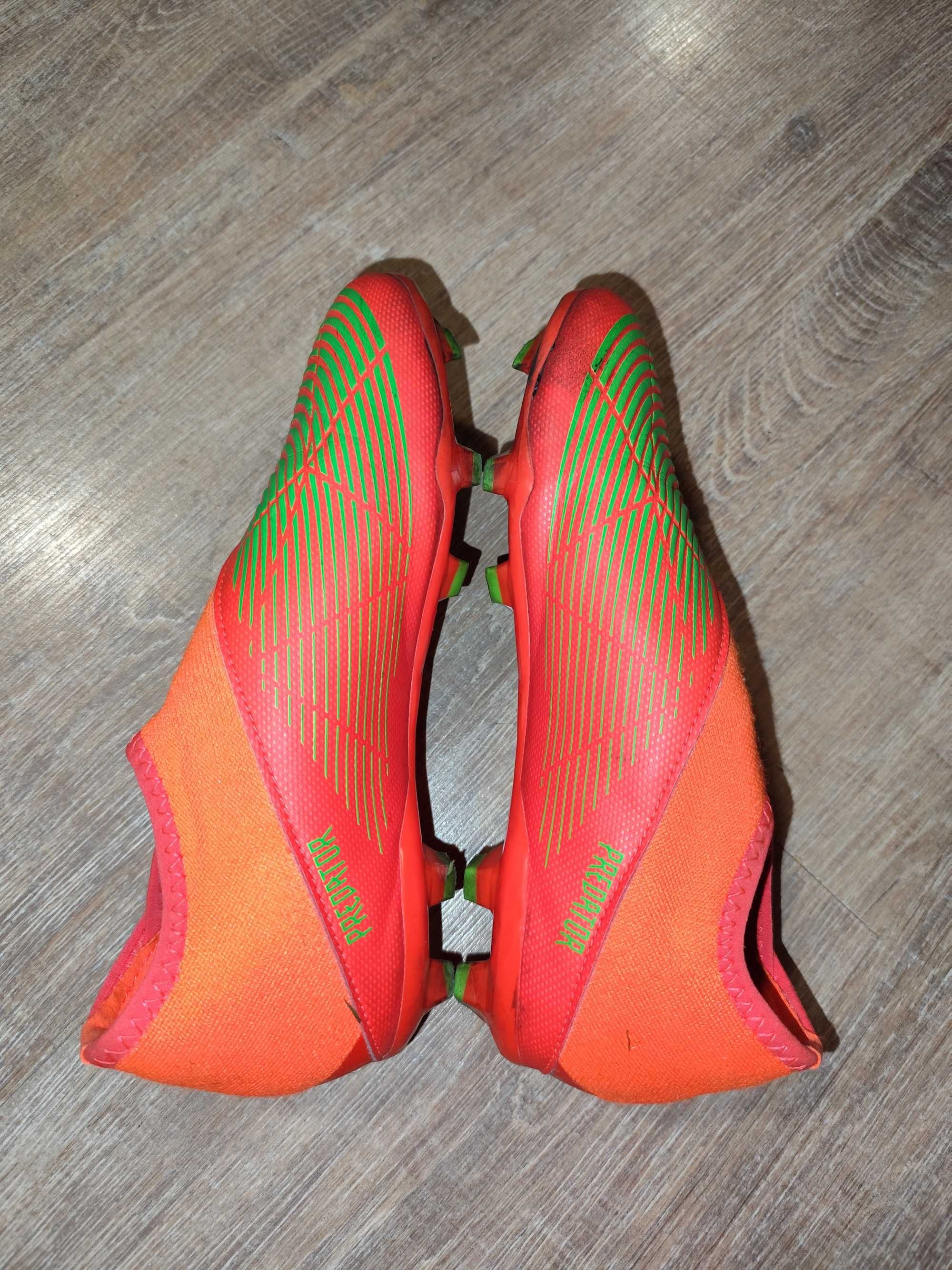 бутонки на Adidas