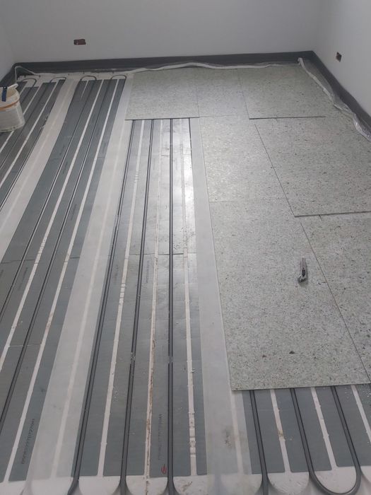 Instalator cu o experienta de peste 15 ani oferim următoarele: