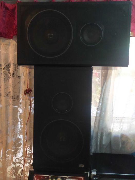 Boxe ” STAR ” Romanesti 100w/8,omi functionale.