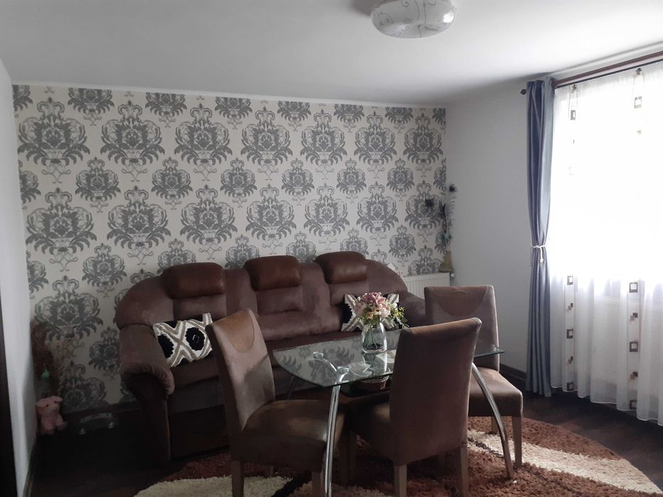 Vand apartament complet mobilat in reghin strada pomilor