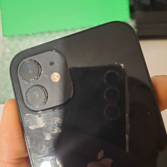 Продавам APPLE Iphone 12 128 GB !