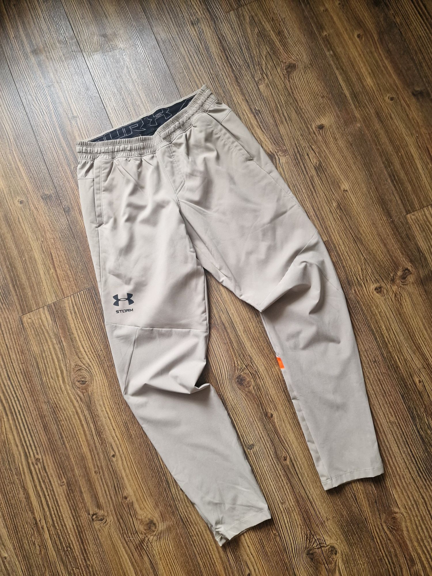 Страхотен мъжки спортен панталон UNDER ARMOUR STORM , размер M