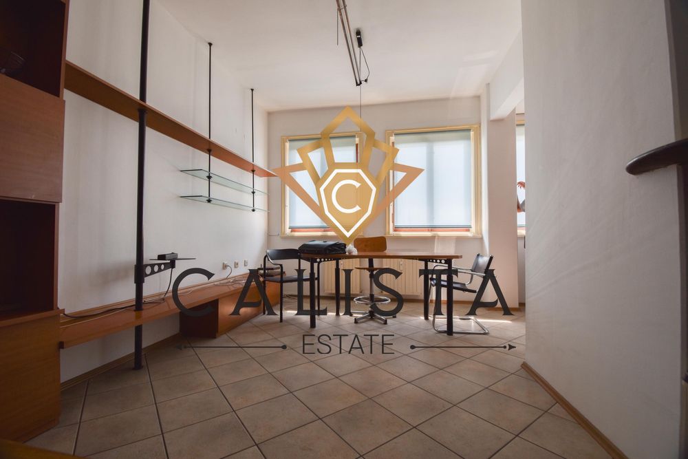 Дава се под наем Двустаен апартамент в София, Център - 40 кв.м за 450 € - Снимка #1