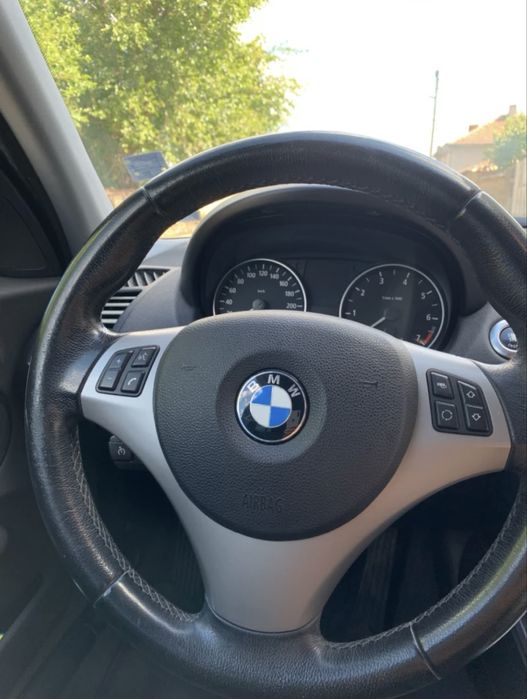 кола BMW 116 бензин