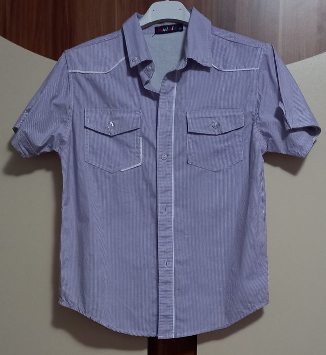 Lot 2 cămăși pentru 11- 12 ani