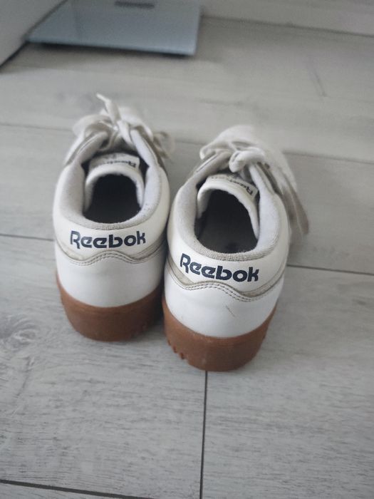 Papuci Reebok (piele)