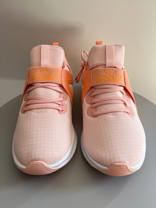 Нови маратонки Nike