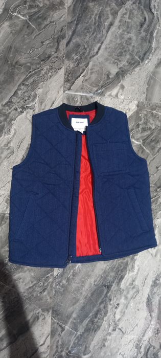 Безрукавка фирмы OlD navy, Америка. 6-7 лет