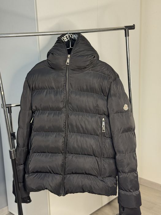 Geaca Moncler originala