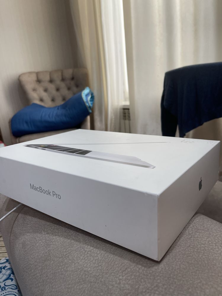 Продам Macbook Pro 13’ 2018