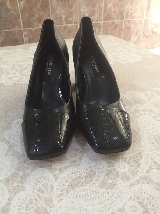 Продается новые туфли фирма sister star 36 размер кожа крокодила