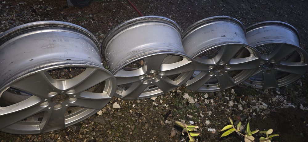 Vând jante BMW X5 pe 18