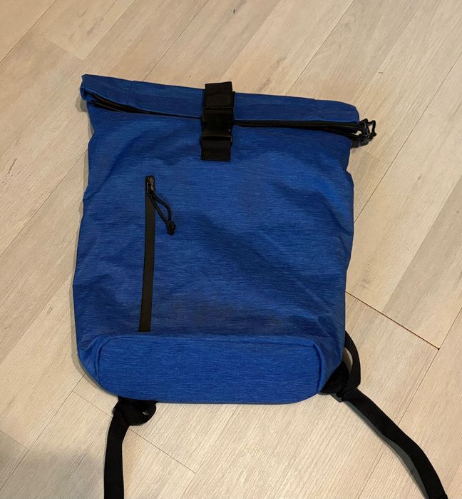 Синя раница  неупотребявана