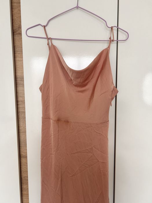 Дамски официални дълги и къси рокли