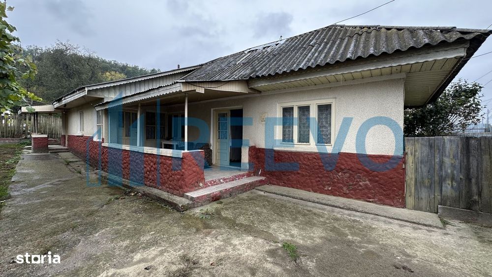 Casă și teren de vânzare, sat Buda, Blăgești, Bacău