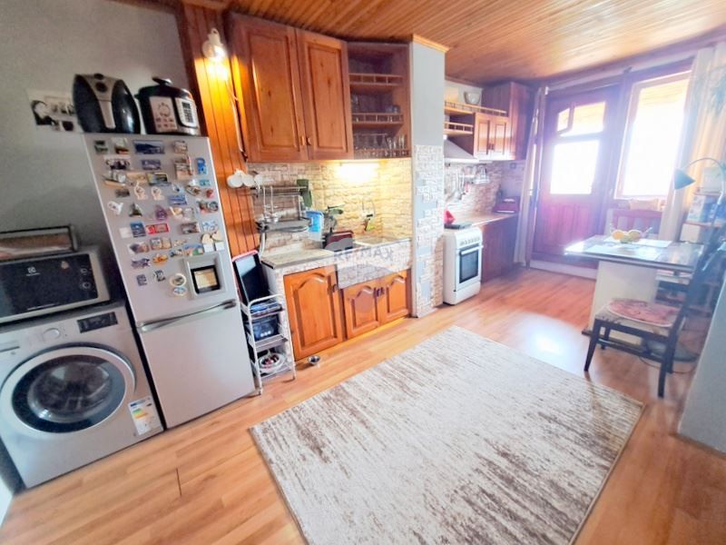 Продава се Тристаен апартамент в Варна, м-т Евксиноград - 101 кв.м за 1486 €/кв.м - Снимка #6