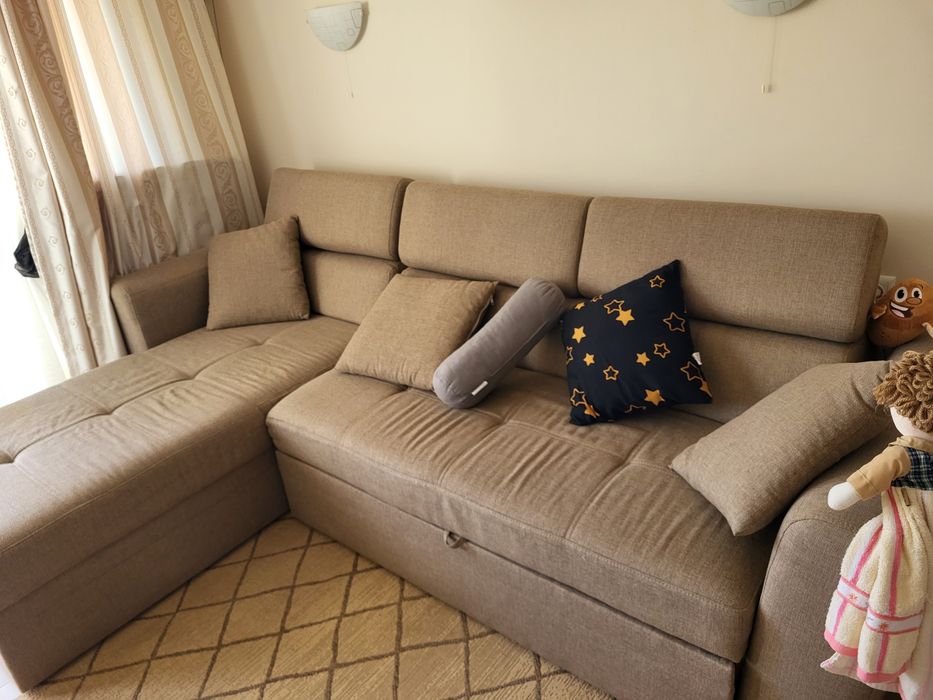 Подарявам ъглов, разтегателен диван