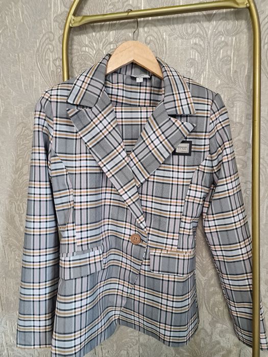 Compleu cu pantaloni burberry S