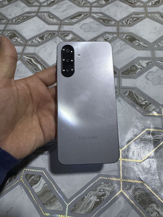 Samsung A17 6/128 silver