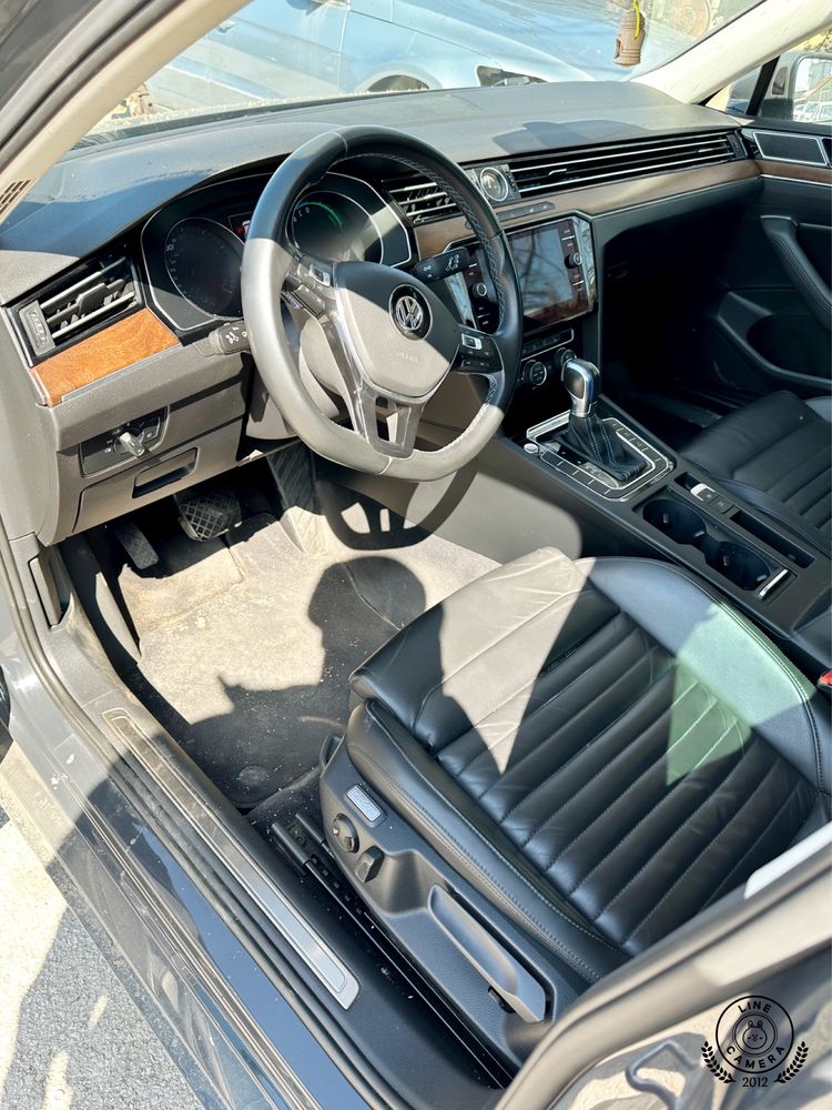 На части Vw Passat GTE Plug-In-Hybrid 1.4 TSI автомат седан