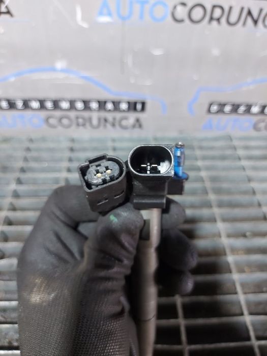 Injector Kia Sorento II 2.2 D 2009 - 2015 197CP D4HB (692) Diesel 0986435420