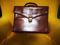 Продавам луксозна италианска чанта от естествена кожа GIUDI