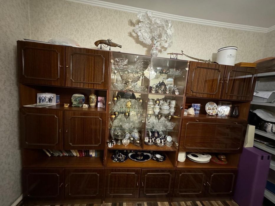 Продам советскую стенку в хорошем состоянии