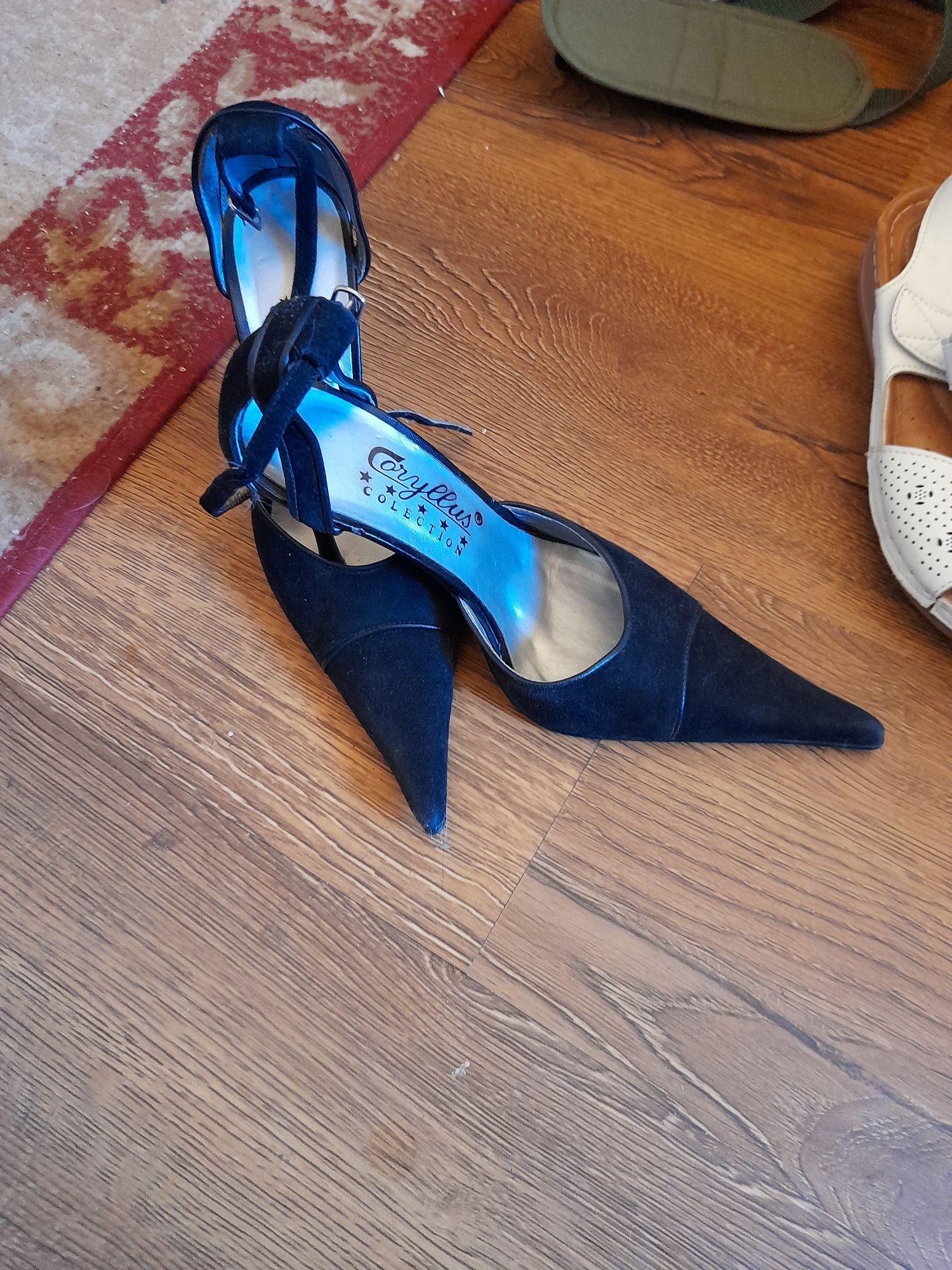 PANTOFI cu toc eleganti