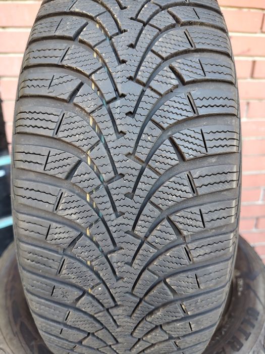 Продавам 4бр. Зимни гуми 205/55/16 Goodyear