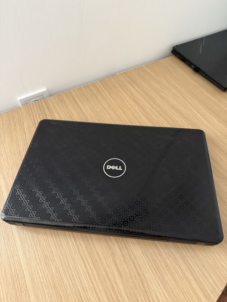 Лаптоп DELL