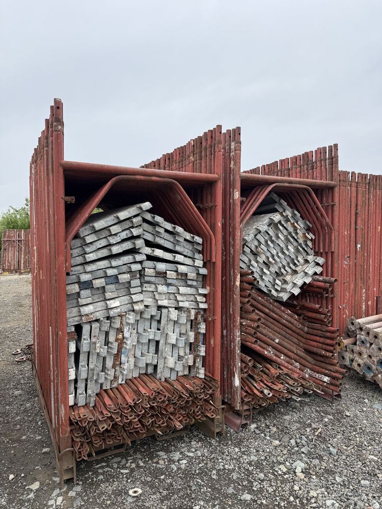 Vand schela metalica la 16€ mp pentru fatada si constructii, popici