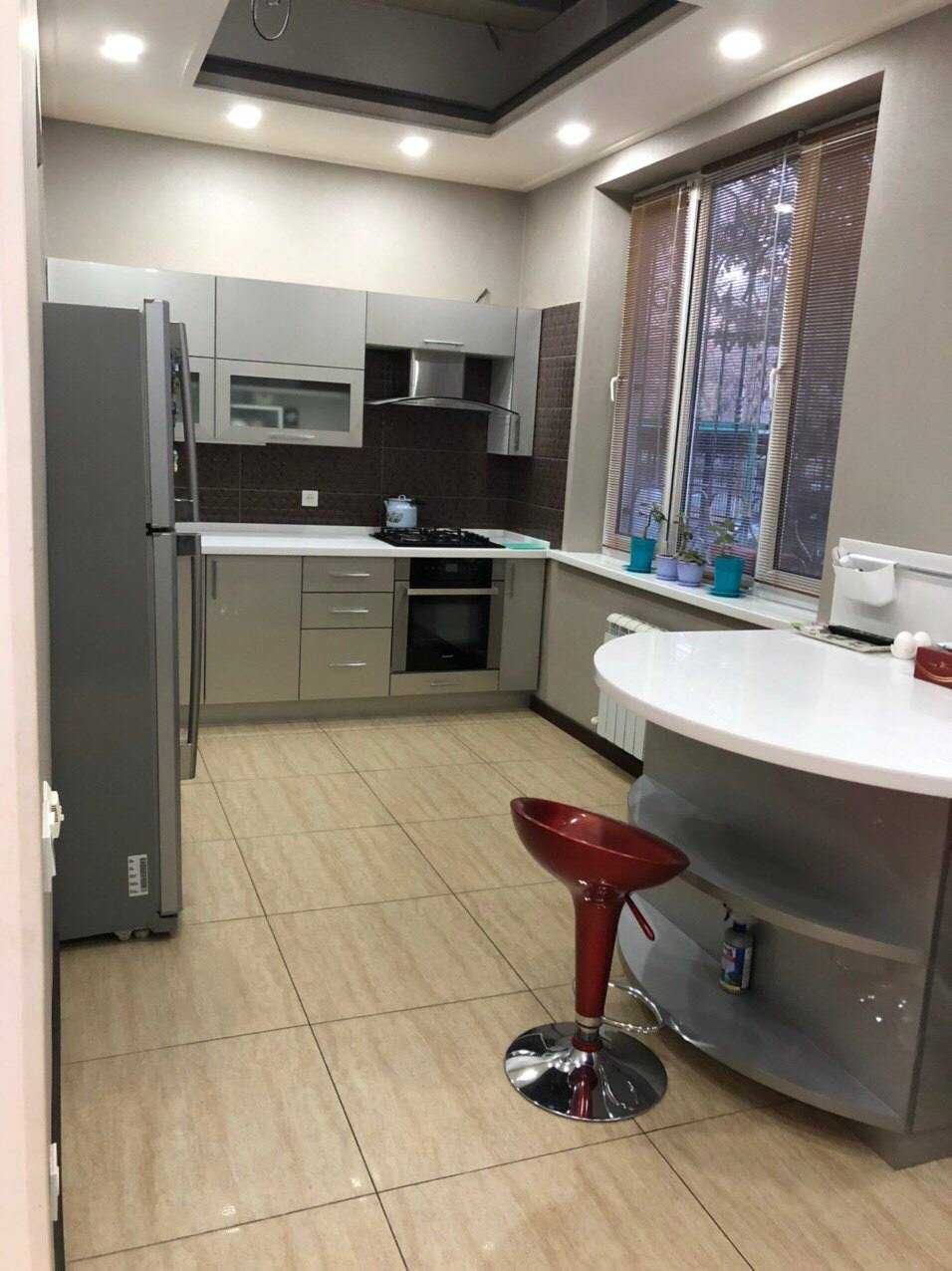 Аренда 3-комнатной квартиры 120м², ЦУМ, Мирабад