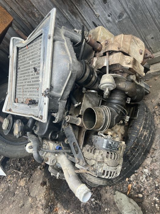 Motor navara d22 2.5 distributie pinioane