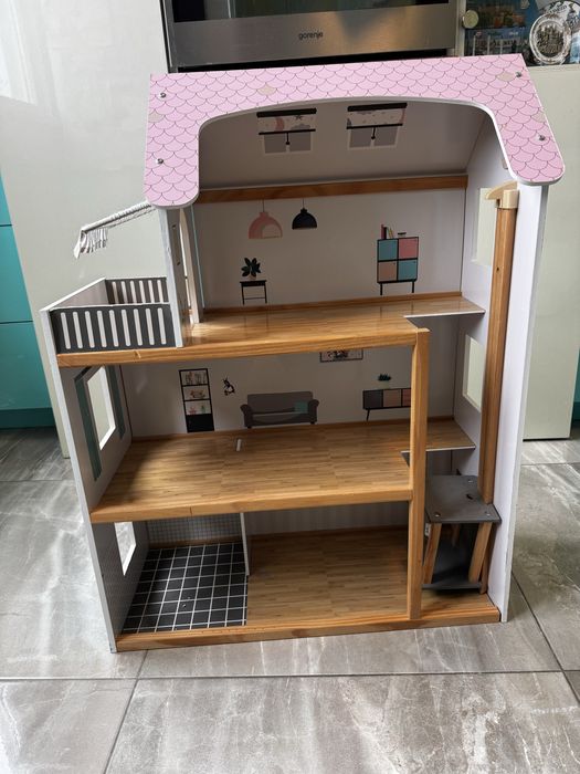 Детска Къща за кукли на 3 етажа