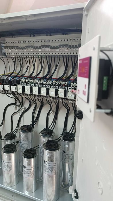 Baterie de condensatoare pentru compensarea energiei reactive