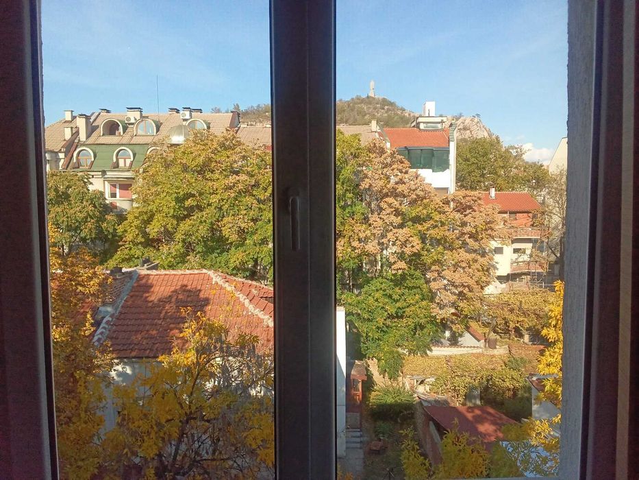 ЕЛЕГАНТЕН Етаж, Център, гр. Пловдив - 270 кв.м, с възможност за ГАРАЖ