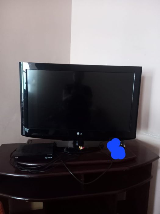 Телевизор LG бу .