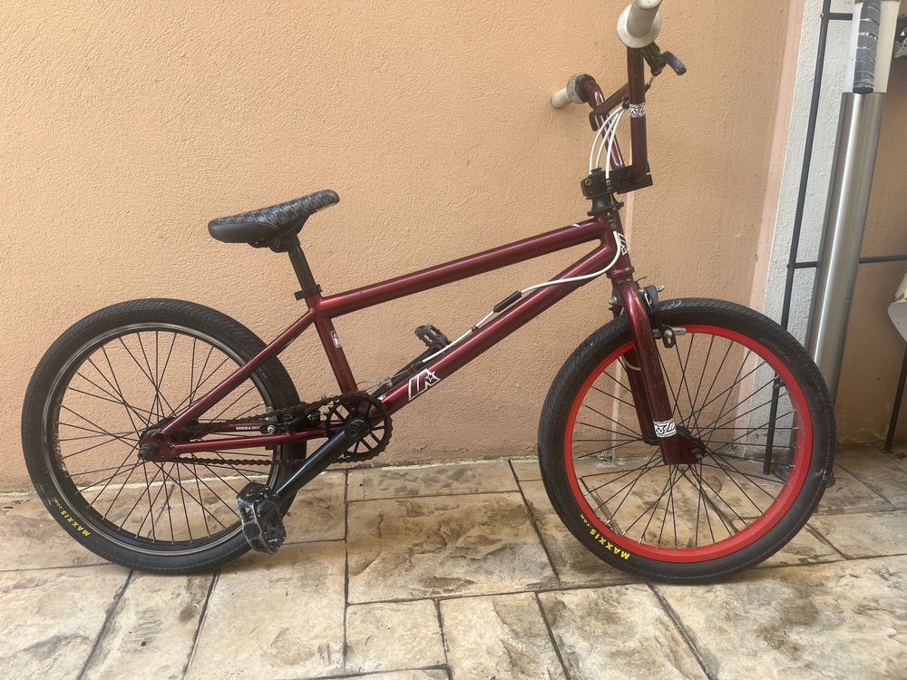 Bicicleta BMX utilizat, in stare excelenta de functionare.