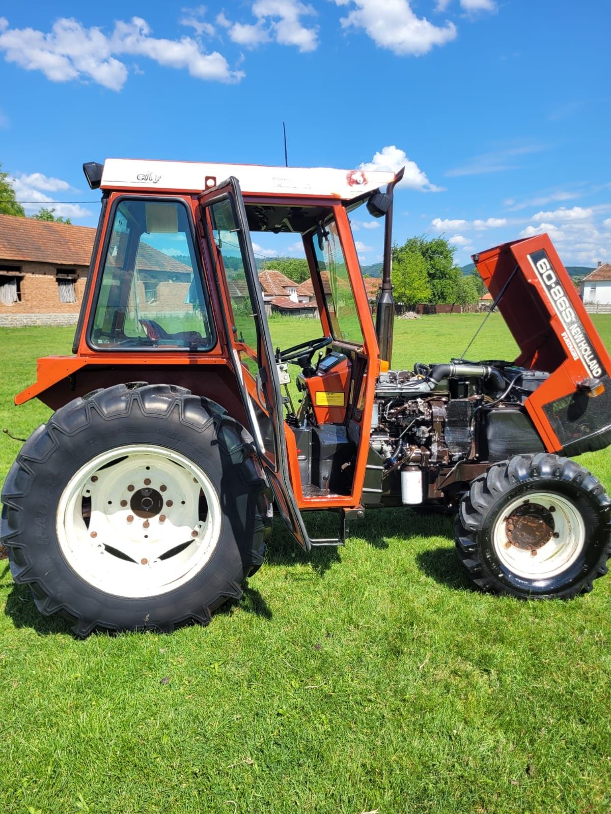 Tractor New holland 4x4 60 -86 S.