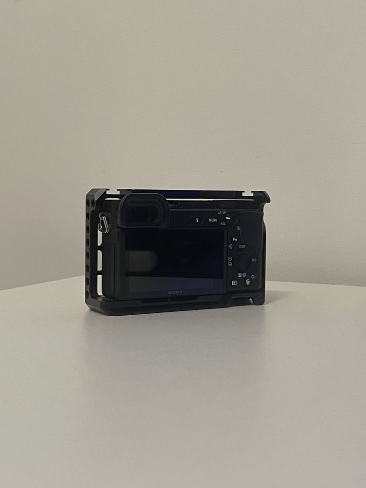 Sony a6400 cu 2 obiective - 35mm f1.8 - 50mm f1.8
