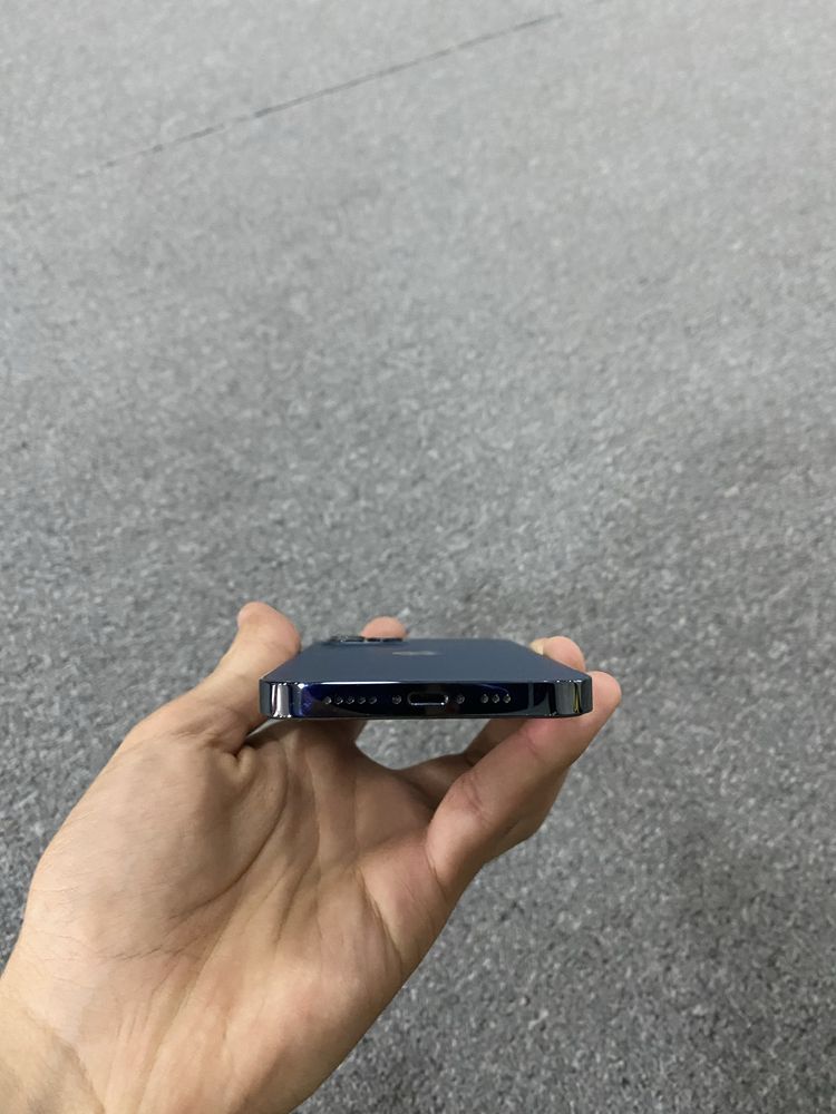 Iphone 12 pro  Sotiladi