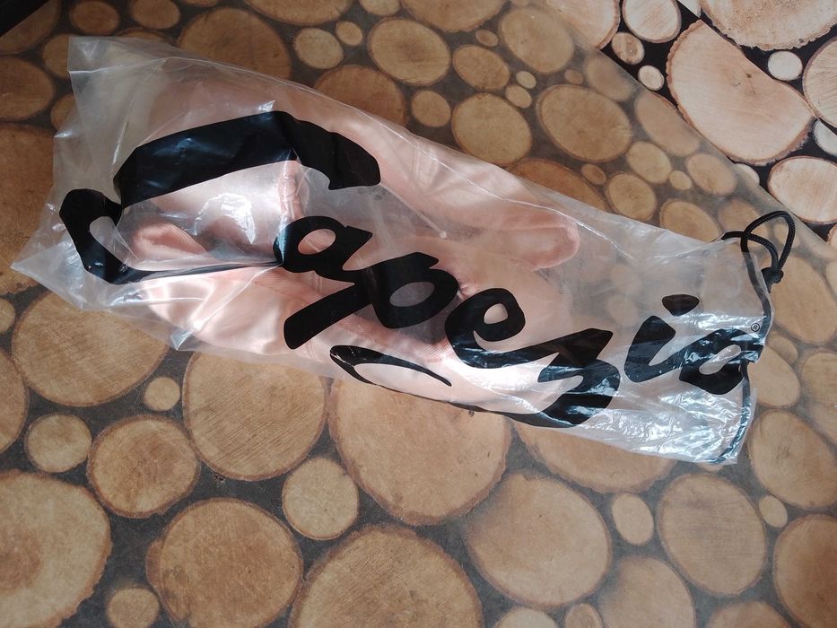 Продавам чисто нови детски палци за балет CAPEZIO GLISSE MS