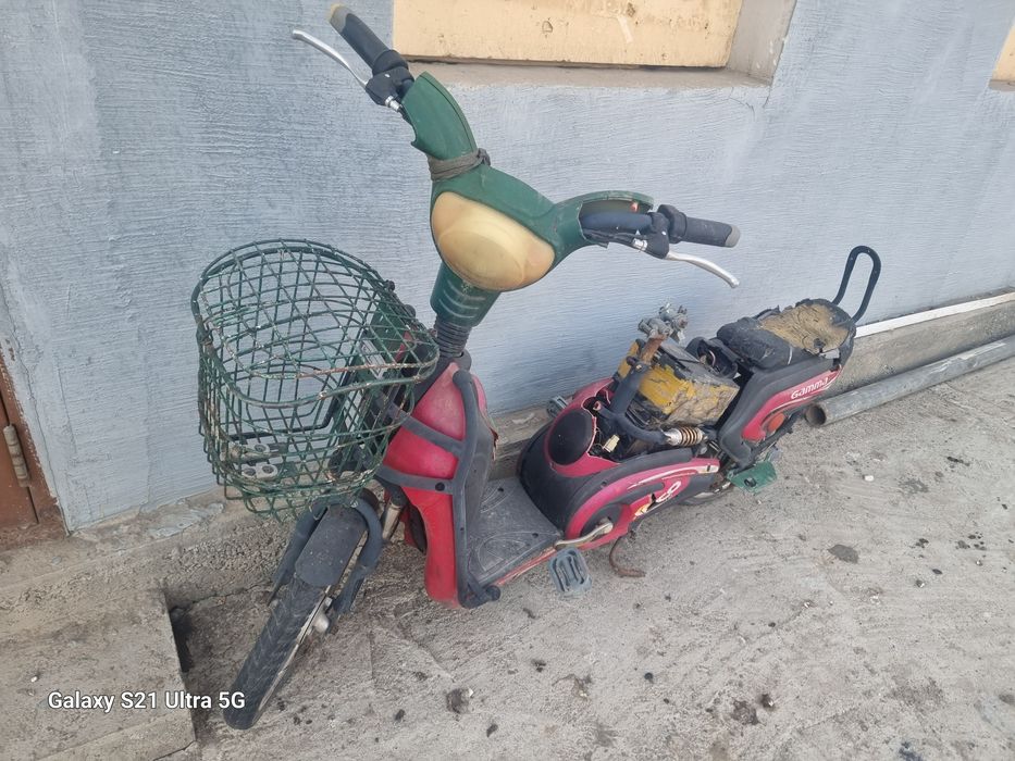 мопед скутер  електричискии