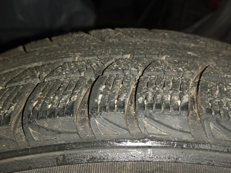 Шины зимнее  235’60’18 TRIANGLE