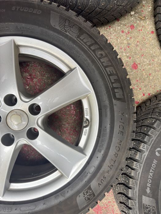 Set jante Dezent echipate cu Michelin de iarna pentru Toyota Rav4