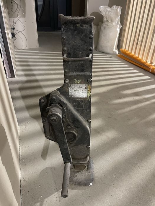 De vanzare Cric Vinci.